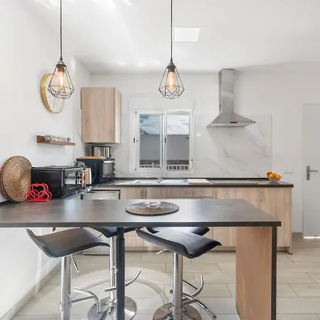 1 Omanai Tenerife Sur *