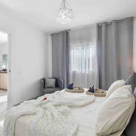 1 Omanai Tenerife Sur Apartman *