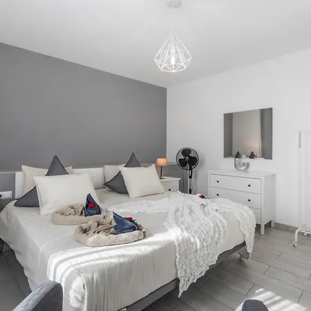 1 Omanai Tenerife Sur Apartamento